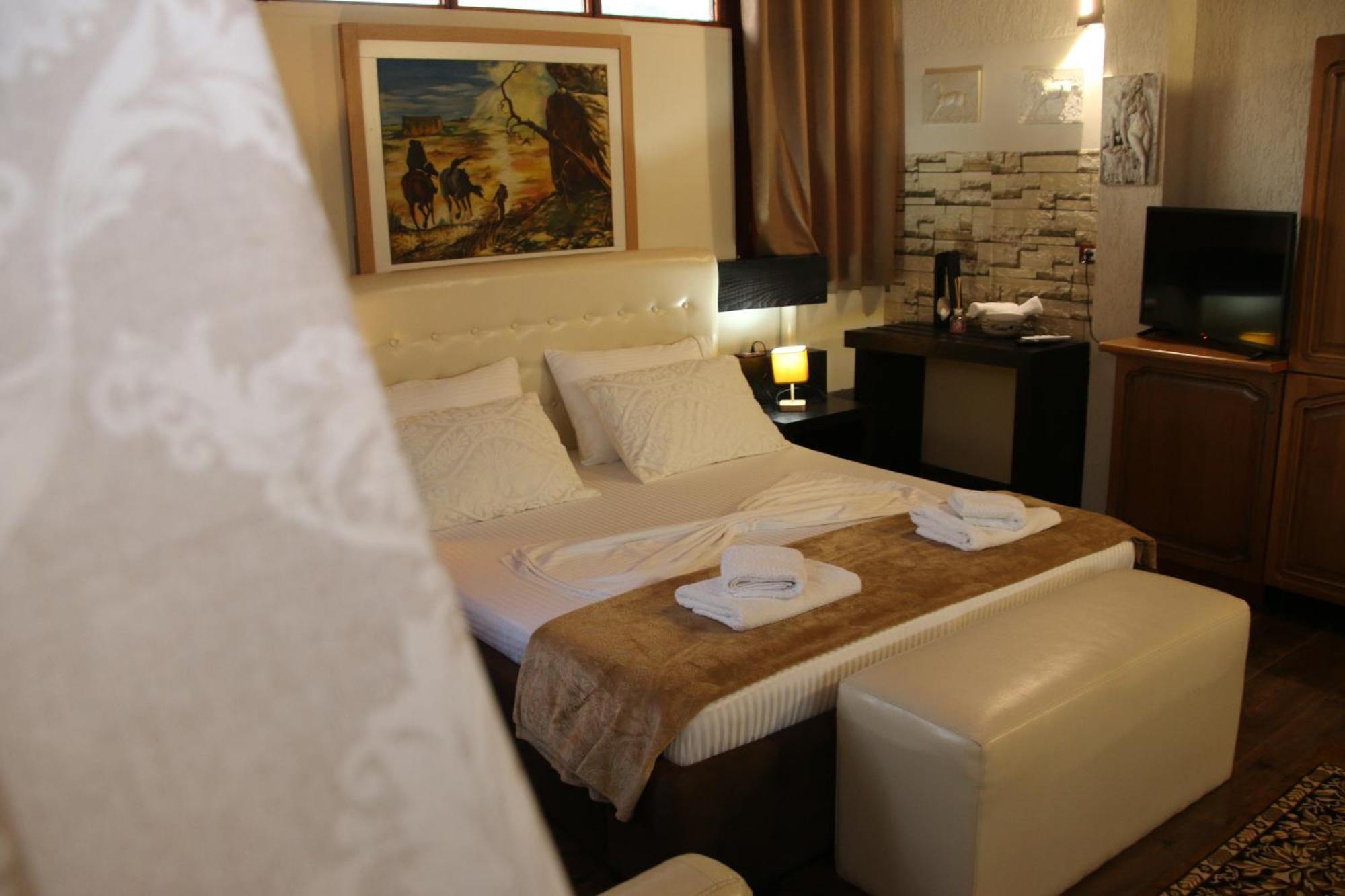 2 Kitarat Bb Bed and Breakfast Vlorë Εξωτερικό φωτογραφία