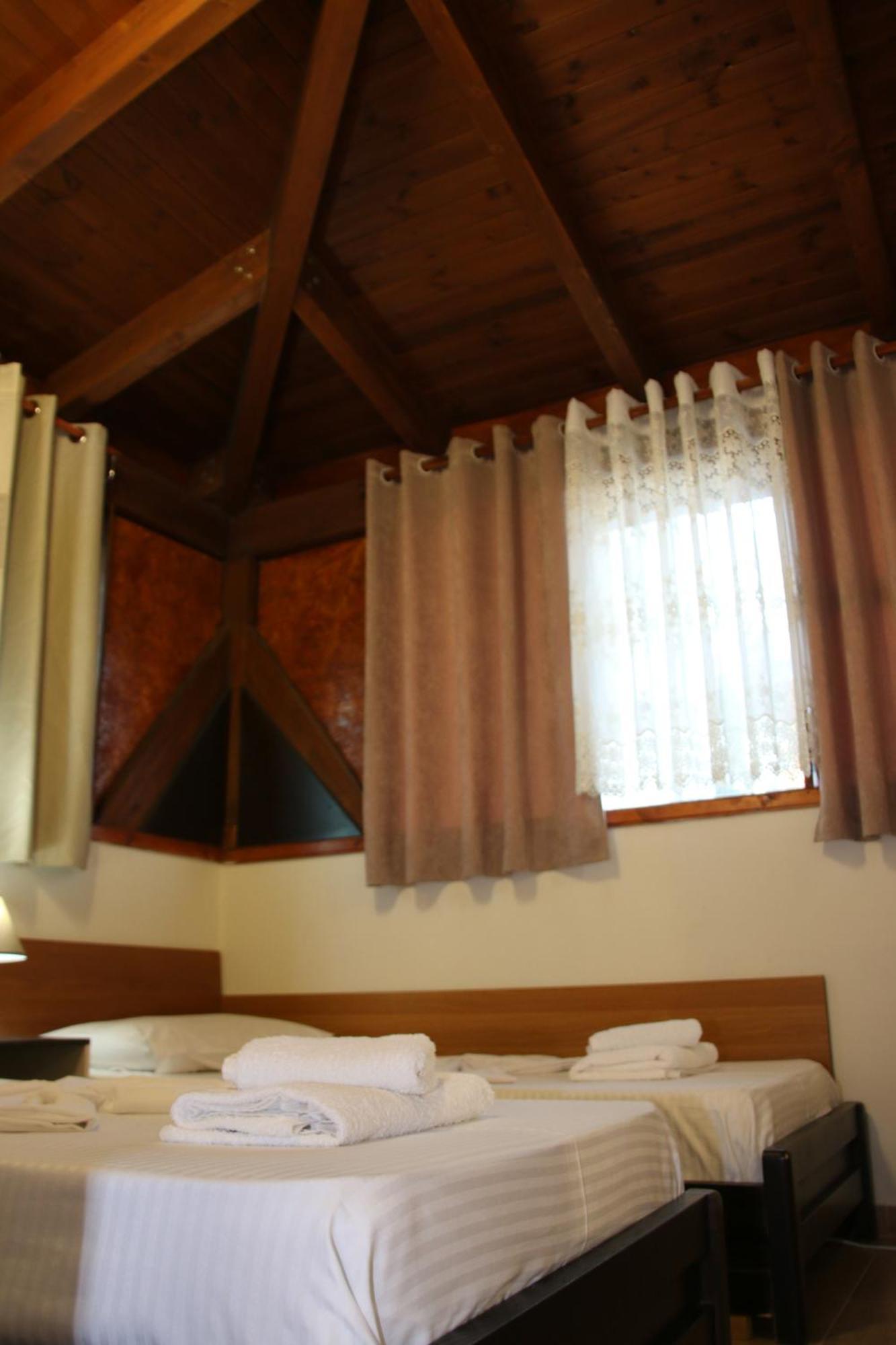 2 Kitarat Bb Bed and Breakfast Vlorë Εξωτερικό φωτογραφία